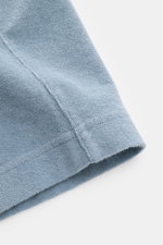 04651/ A trip in a bag Frottee-Shorts 'Terry' rauchblau, Detailaufnahme Saum mit weichem Baumwoll-Frottee, Regular Fit, elastischer Bund