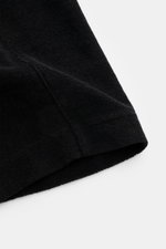 Schwarze 04651/ A trip in a bag Frottee-Shorts 'Terry' aus weichem Baumwoll-Frottee, detailnah von unten fotografiert, Regular Fit.
