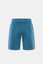 04651/ A trip in a bag Sweat-Shorts petrol, frontal fotografiert, aus elastischer Baumwolle mit elastischem Bund, softem Griff, Regular Fit und angedeutetem Eingriff.