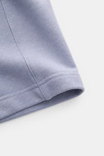 04651/ A trip in a bag Sweat-Shorts 'CL' lavender aus Bio-Baumwolle und Leinen, Detailansicht Saum mit weichem Griff, Regular Fit, elastischer Bund.
