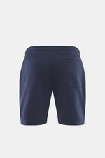 04651/ A trip in a bag Sweatshorts 'Studio' navy, Rückansicht, Sweat aus reiner Baumwolle, schwere Qualität, weicher Griff, Slim Fit, elastischer Bund mit Tunnelzug, angedeuteter Eingriff, französische Taschen, Leistentasche am Gesäß, kleines Weblabel