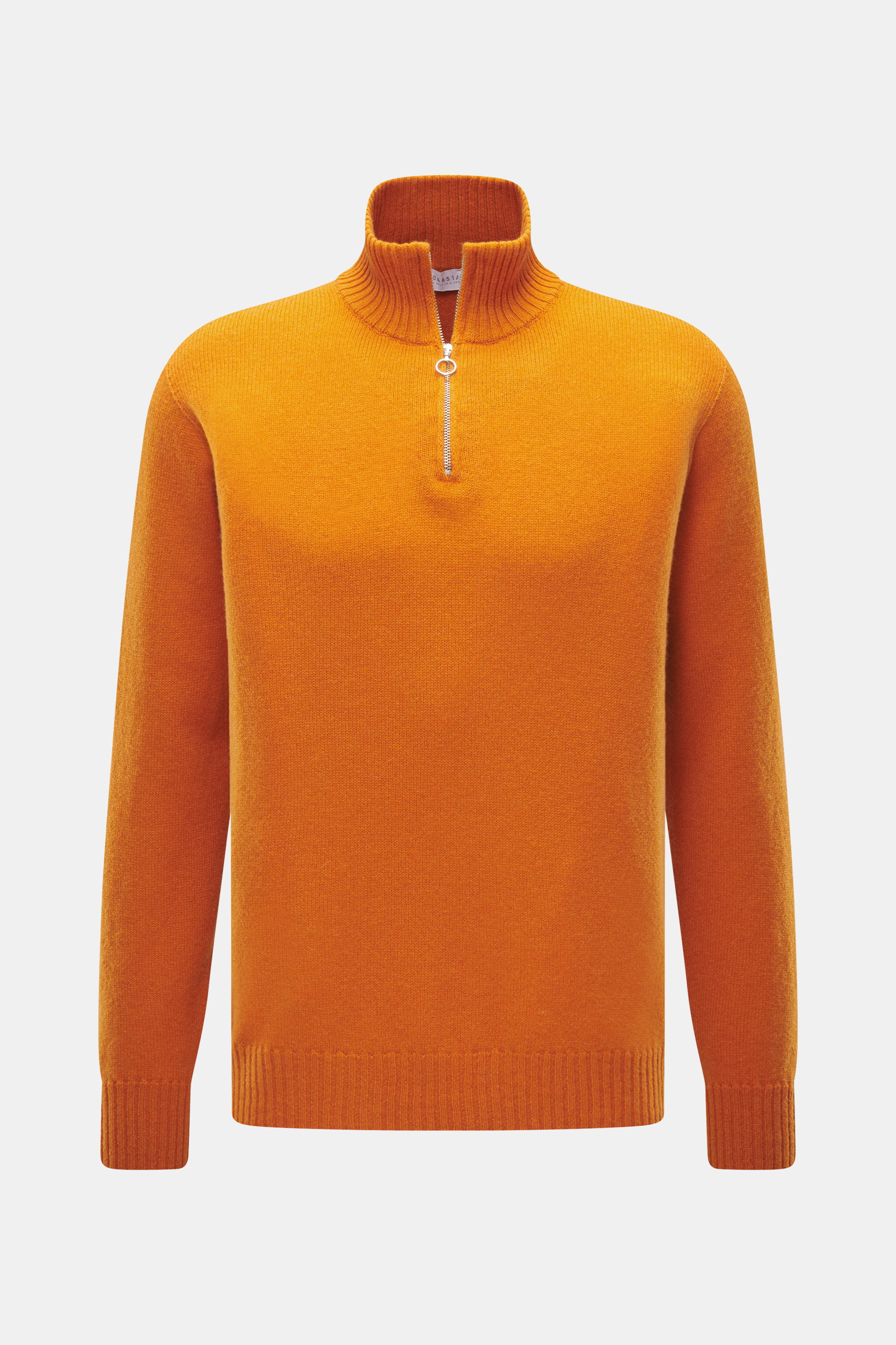 Vorderansicht des orangefarbenen 04651/ A trip in a bag Cashmere Troyer 'Extreme' mit Troyer-Kragen, Reißverschluss, Slim Fit, feinem Strickbild, reiner Cashmere, sehr weicher Griff, flexible Rippbündchen.