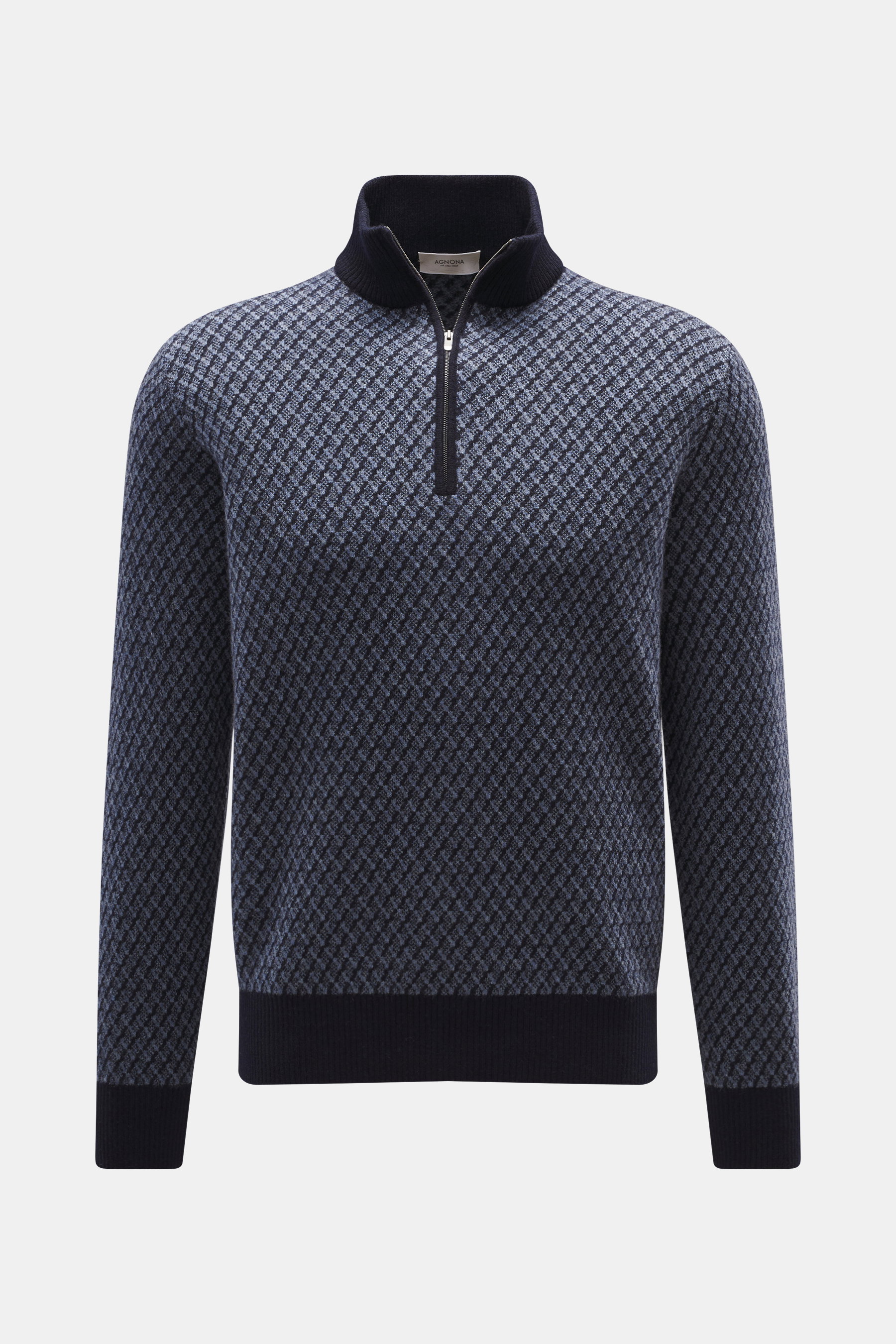 Front view of Agnona Cashmere Troyer navy in a fine Zopfstrick-Muster cable knit pattern, featuring a half zipper Troyer collar, ribbed cuffs and hem, soft 100% cashmere fabric, regular fit, and small metal logo. Lässig und komfortabel durch den Winter: D