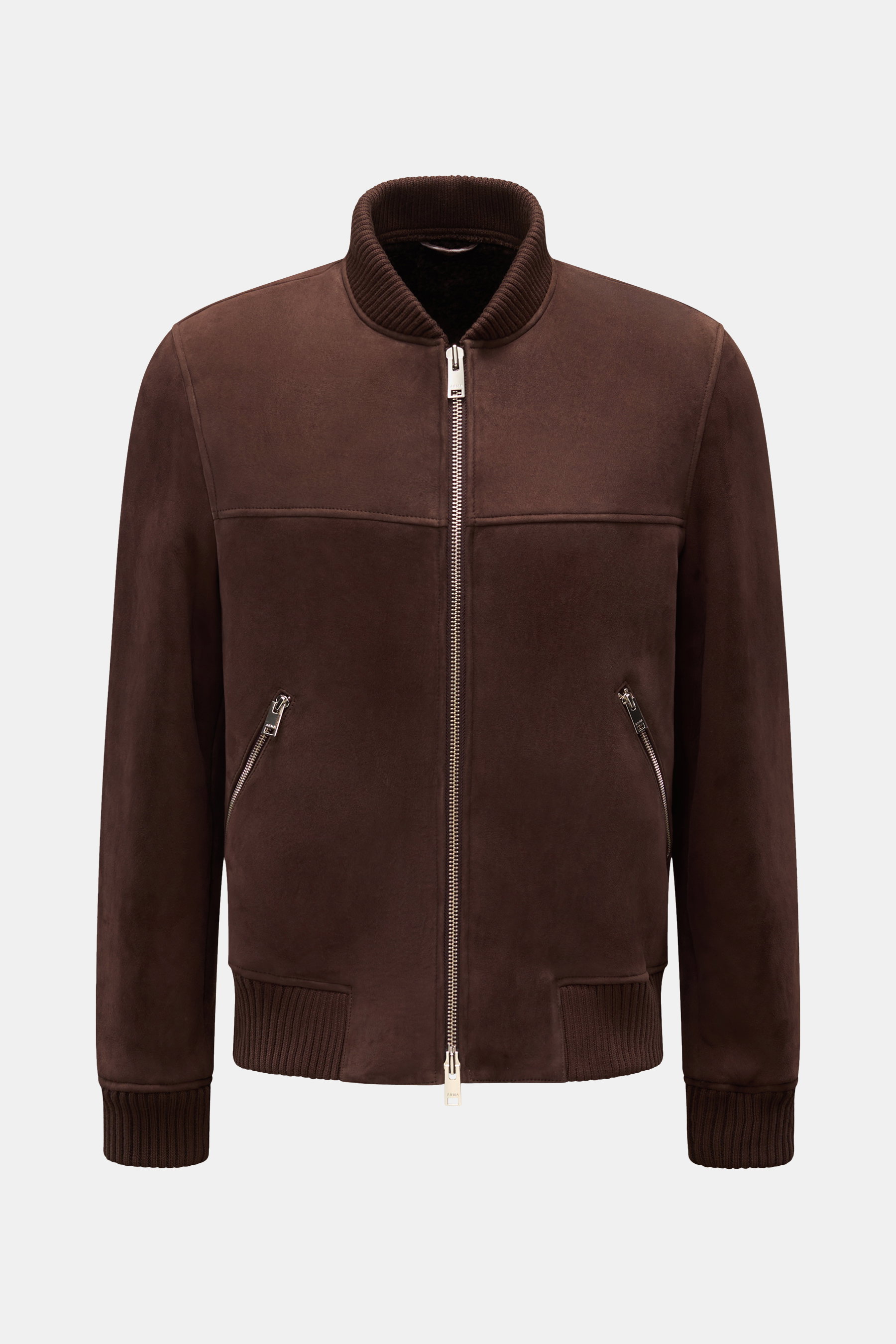 Arma Lammfellblouson 'Gillo' dunkelbraun, frontale Nahaufnahme, Slim Fit aus edlem Lammvelours mit Zipper-Taschen, Blousonkragen und Rippbündchen.
