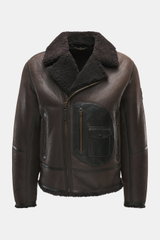 Belstaff Lammfelljacke 'Buxton Phoenix' braun, Frontansicht, edles Lammfell, Rindslederbesatz, Slim Fit, variabler Kragen, Reißverschluss, Taschen, Leder-Logo.