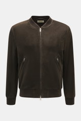 Arma Veloursleder-Blouson 'Didier' dunkelbraun, Frontansicht, Slim Fit, feines Veloursleder, Blousonkragen, Zwei-Wege-Reißverschluss, Hüfttaschen, Rippbündchen.