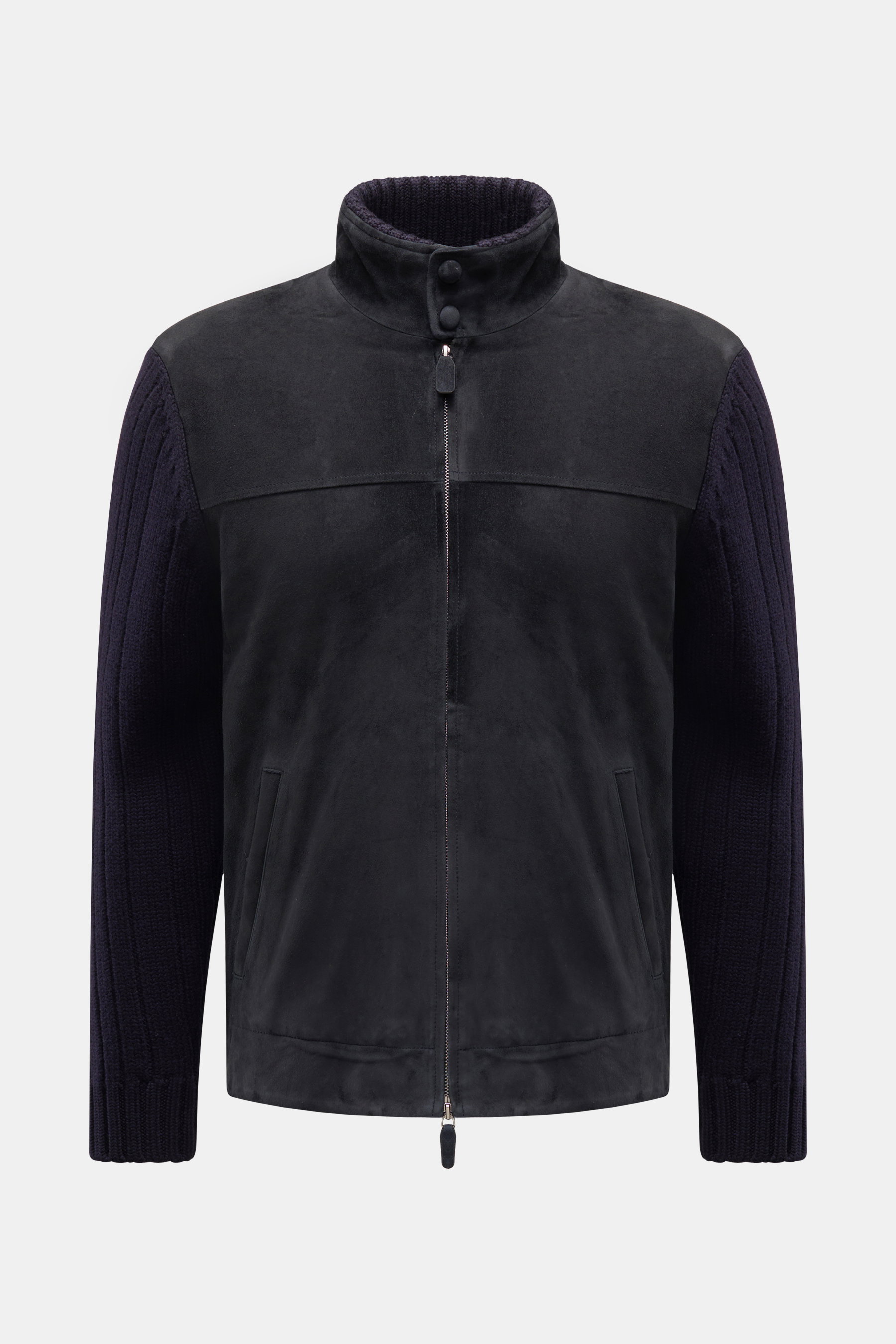 Emporio Armani Strickjacke navy, frontal fotografiert, grob gestrickte Schurwolle mit wattierter Ziegenveloursleder-Front, Slim Fit, Stehkragen, Reißverschluss, Leistentaschen, Rippbündchen.