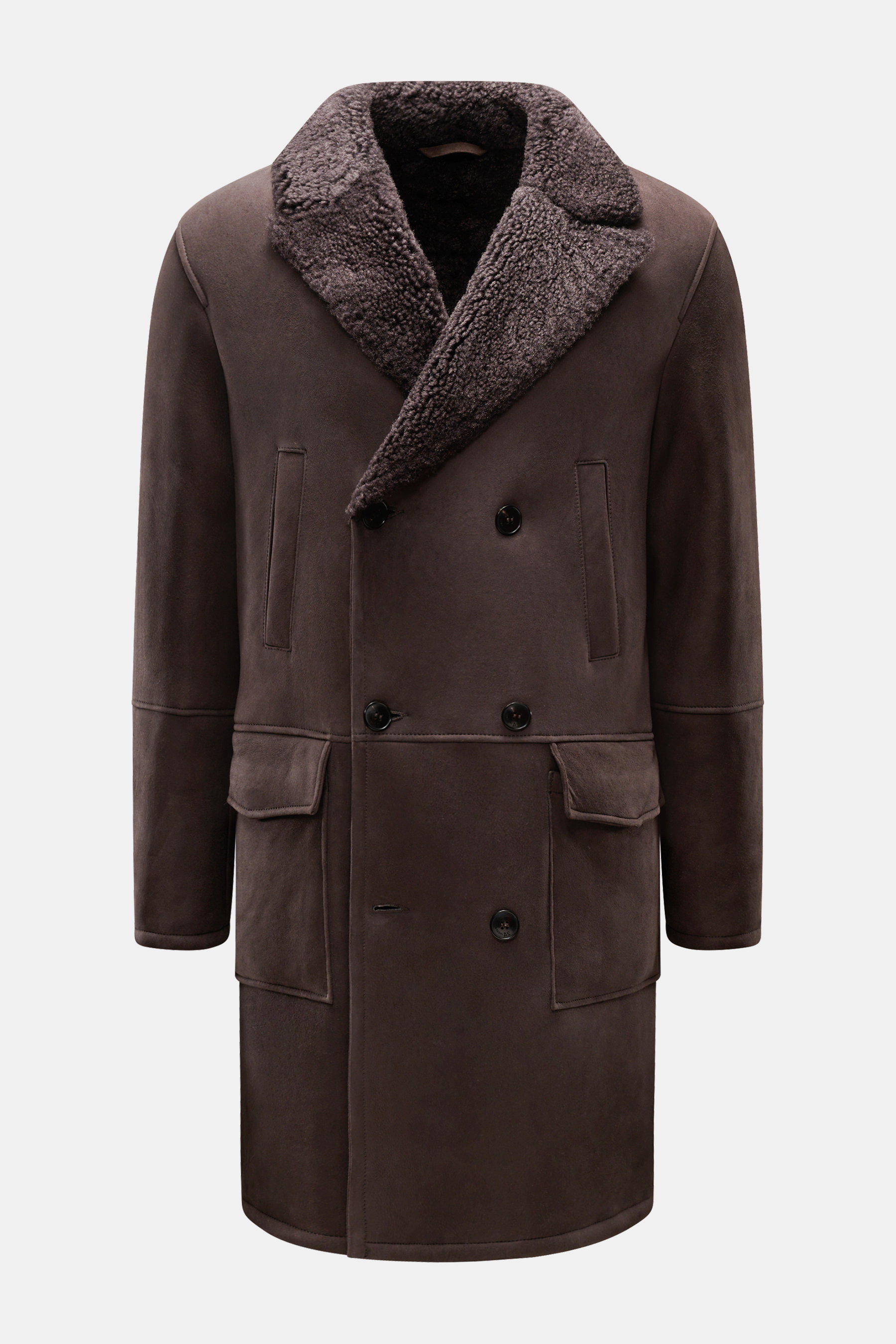 Manzoni 24 Lammfellmantel dunkelbraun, Frontansicht, zweireihig, Slim Fit, Reverskragen, Handwärmetaschen, Lammveloursleder, warm und luxuriös.