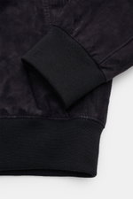 Windsor Lederblouson 'Borello' dark navy, Detailaufnahme von Ärmel und Bund mit softem Veloursleder und gestrickten, elastischen Bündchen.