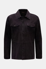Windsor Velourslederjacke 'Olfano' schwarz, front view of a slim fit, lightweight black goat suede jacket with soft velour, five-button placket, flap chest pockets, cuffed sleeves, and unlined design. <p>Die leichte Lederjacke 'Olfano' von WINDSOR aus fei
