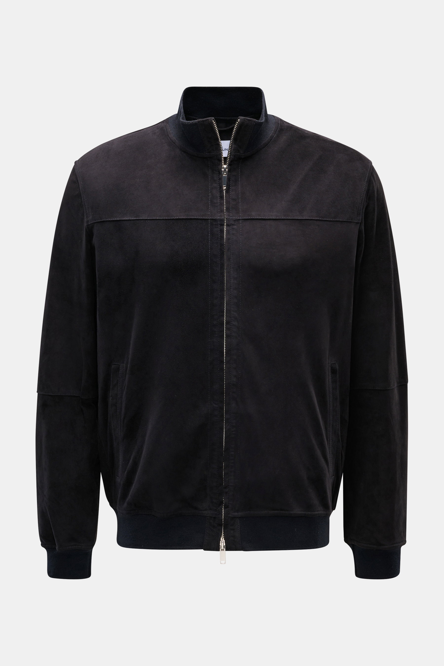 Arma Veloursleder-Blouson 'Miles' dark navy, frontale Nahaufnahme, feines Ziegenvelours, Stehkragen, Rippbündchen, Zwei-Wege-Zipper, schräge Hüfttaschen, ungefüttert, Regular Fit.
