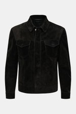 Front view of Tom Ford Velourslederjacke schwarz, a black suede slim fit jacket with flap chest pockets, concealed snap buttons, and adjustable waist tabs, made from finest cow suede with soft touch.

Additional content:
<div class="relative w-full ove