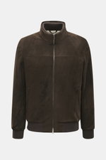 Mandelli Veloursleder Blouson dunkelbraun, Frontansicht, edles Veloursleder, softer Griff, Regular Fit, Zwei-Wege-Reißverschluss, Stehkragen mit Strickbesatz, schräge Eingriffstaschen mit Zipper, komfortable Rippbündchen, softes Innenfutter aus Wolle, lei