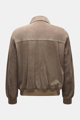 Arma Veloursleder-Blouson 'Gwenno' taupe Rückansicht, feines Veloursleder, Regular Fit, Umlegekragen, zwei Hüfttaschen, Rippstrickbündchen, Futterstoff.