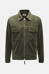 Arma Suede leather jacket 'Kale' dark green shown from the front, featuring soft suede leather, slim fit, turn-down collar, two-way zipper, patch chest pockets with flap, smooth lining fabric, and two inside pockets; stylish companion for the transitional