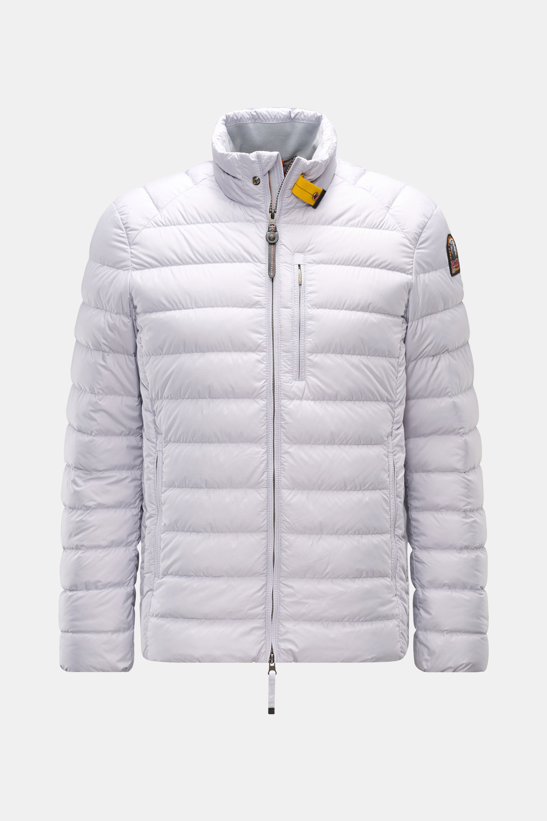 Parajumpers Daunenjacke 'Ugo' hellgrau, frontale Ansicht, ultraleicht, wind- und wasserabweisend, Slim Fit, nachhaltige Daunenfüllung, Stehkragen mit gelbem Riegel.