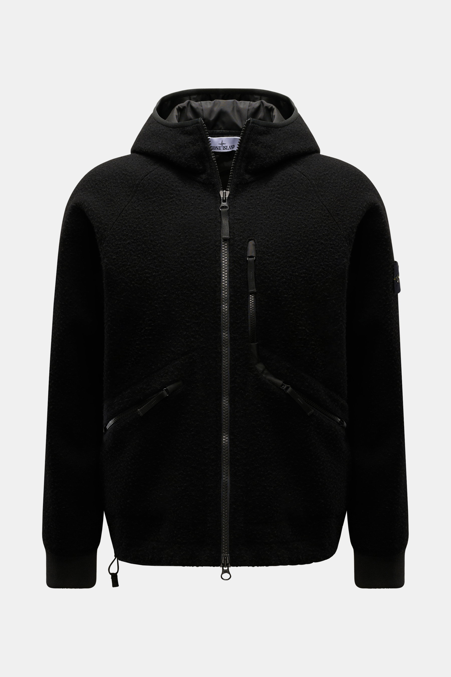 Stone Island Jacke 'Panno Ratinato' schwarz, frontale Nahaufnahme, Kapuzenjacke aus Woll-Microfaser-Mix mit Ratiné-Struktur, Reißverschlüsse, Brust- und Zipper-Taschen, Raglanärmel, Rippbündchen, regulierbarer Saum.