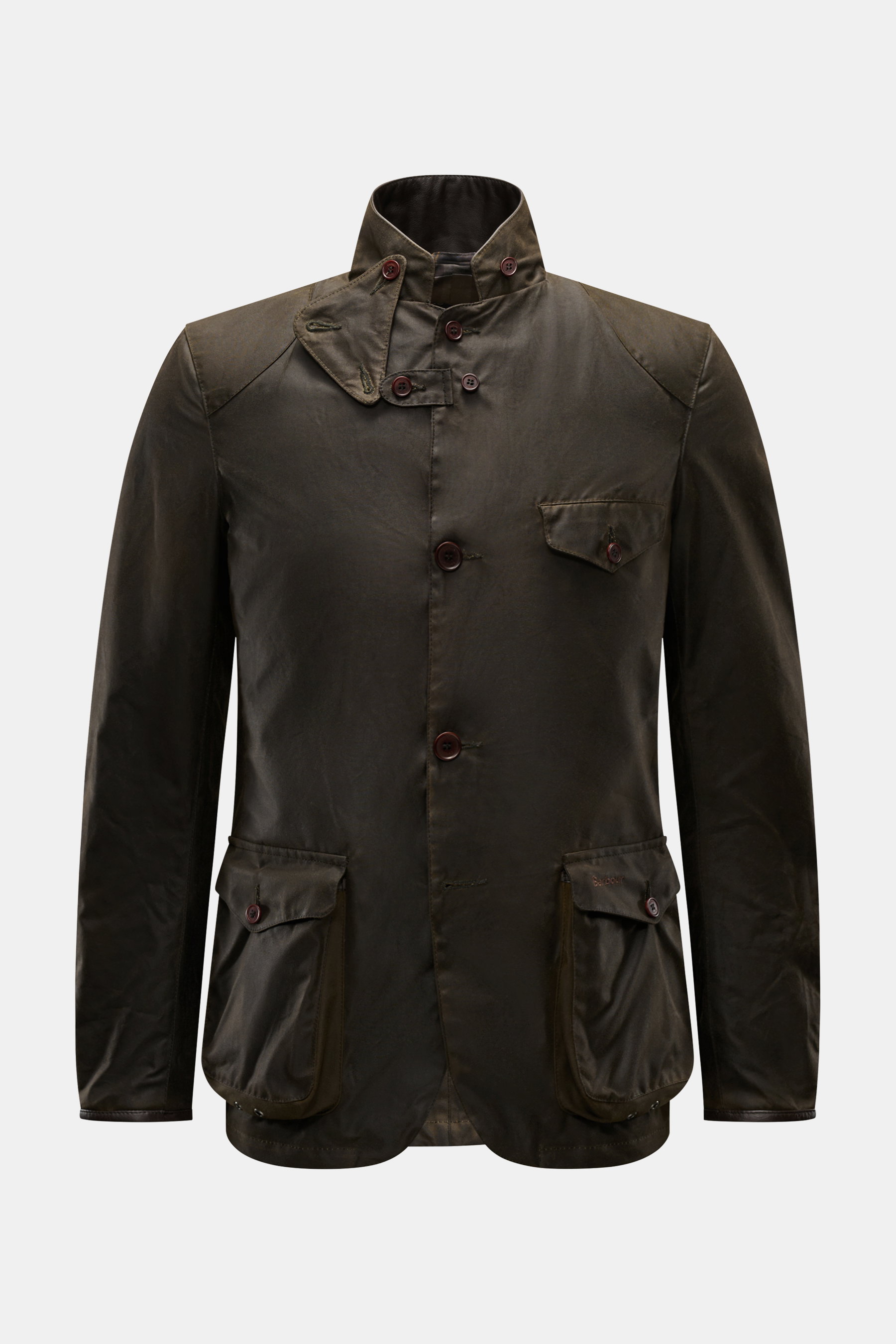 Barbour Wachsjacke "Becan" dark olive in Frontansicht, gewachste Baumwolle, wasserabweisend, Slim Fit, Knopfleiste, Taschen.