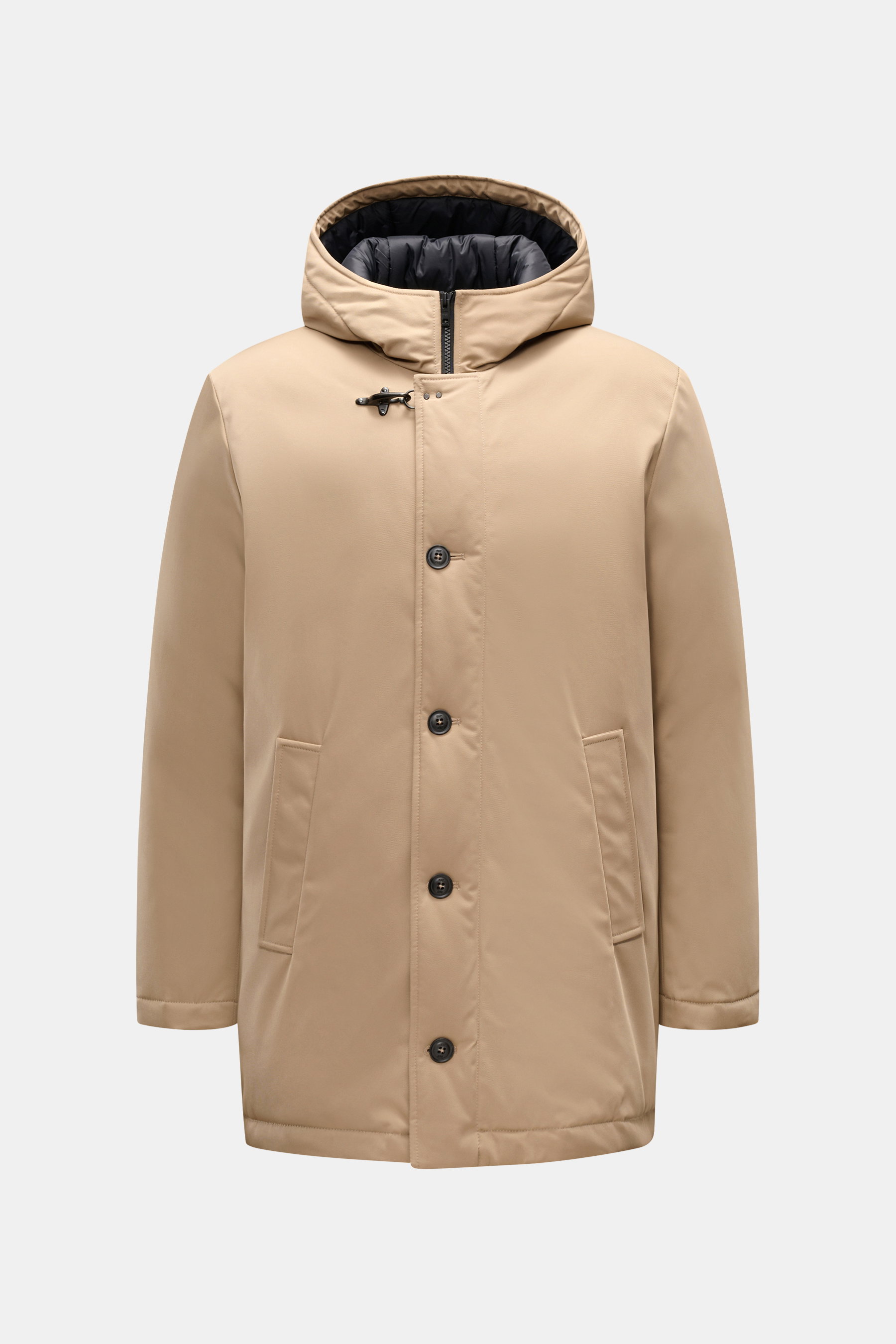 Fay Daunenjacke 'Hooded Caban' sand, frontal fotografiert, mit elastischer Microfaser, leichter Daunenfüllung, Regular Fit, Kapuze, zwei-Wege-Reißverschluss, Leistentaschen und hochschließendem Stehkragen.