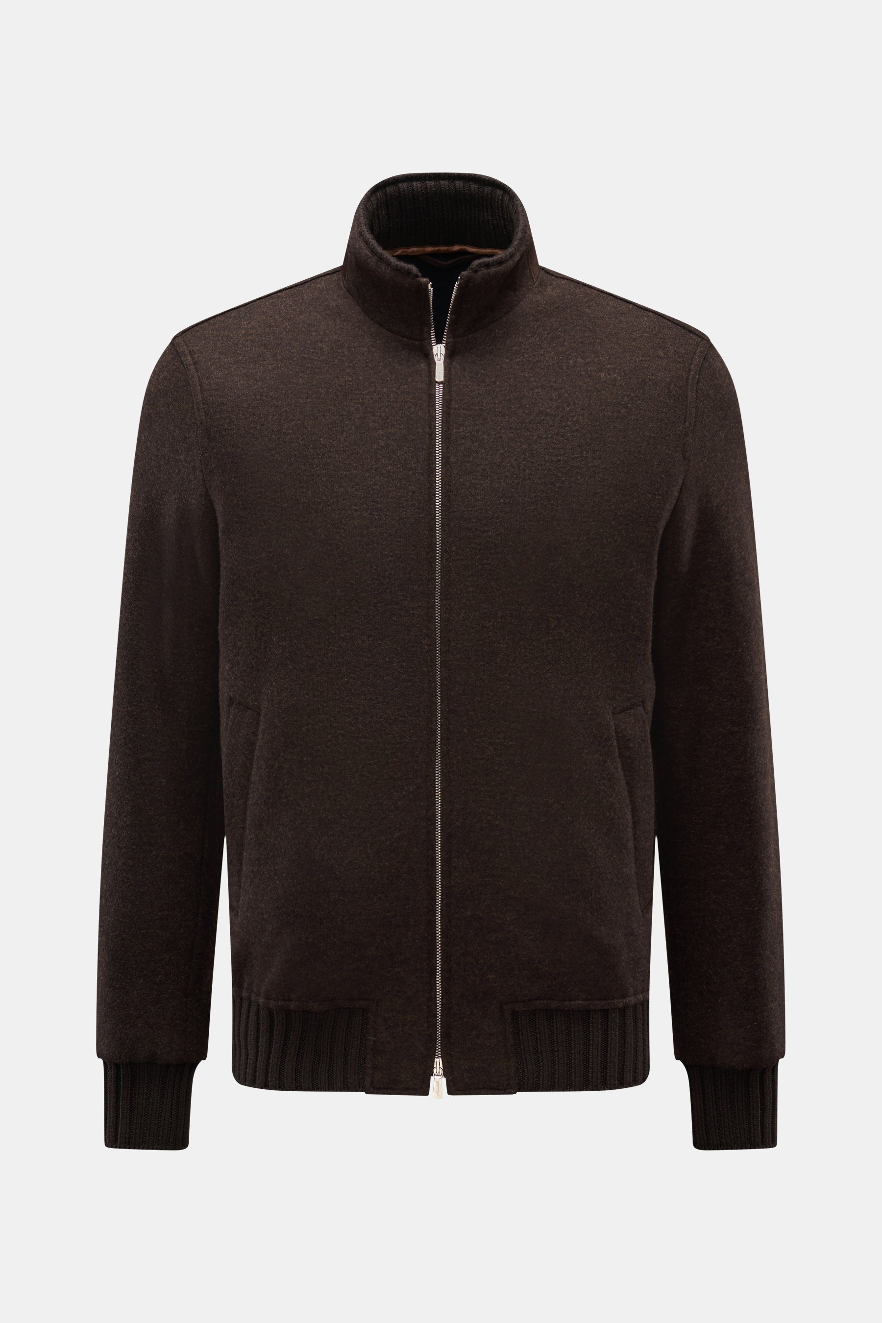 Mandelli Jersey-Blouson dunkelbraun, frontale Nahaufnahme, Slim Fit, Jersey aus Cashmere mit Ziegenveloursleder-Besatz, Stehkragen, Rippbündchen.