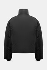 Ami Paris Daunenjacke schwarz von hinten fotografiert, verkürzter Schnitt, wattierter Kragen, wind- und wasserabweisend, Oversized Fit.