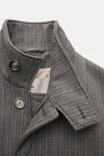 Ami Paris Blouson 'Harrington' grau meliert, Detailansicht Stehkragen mit Knopfriegel, feine Schurwoll-Microfaser-Struktur, Regular Fit, Übergangsjacke.