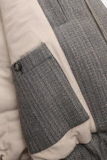 Ami Paris Blouson 'Harrington' grau meliert, Detailaufnahme Innentasche mit Knopf, Materialmix Schurwolle und Microfaser, Regular Fit.