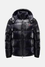 Polo Ralph Lauren Daunenjacke schwarz, Frontansicht, glänzend, wasserabweisend, mit Daunenfüllung, abnehmbarer Kapuze, Zipper-Taschen, Slim Fit, Stehkragen.