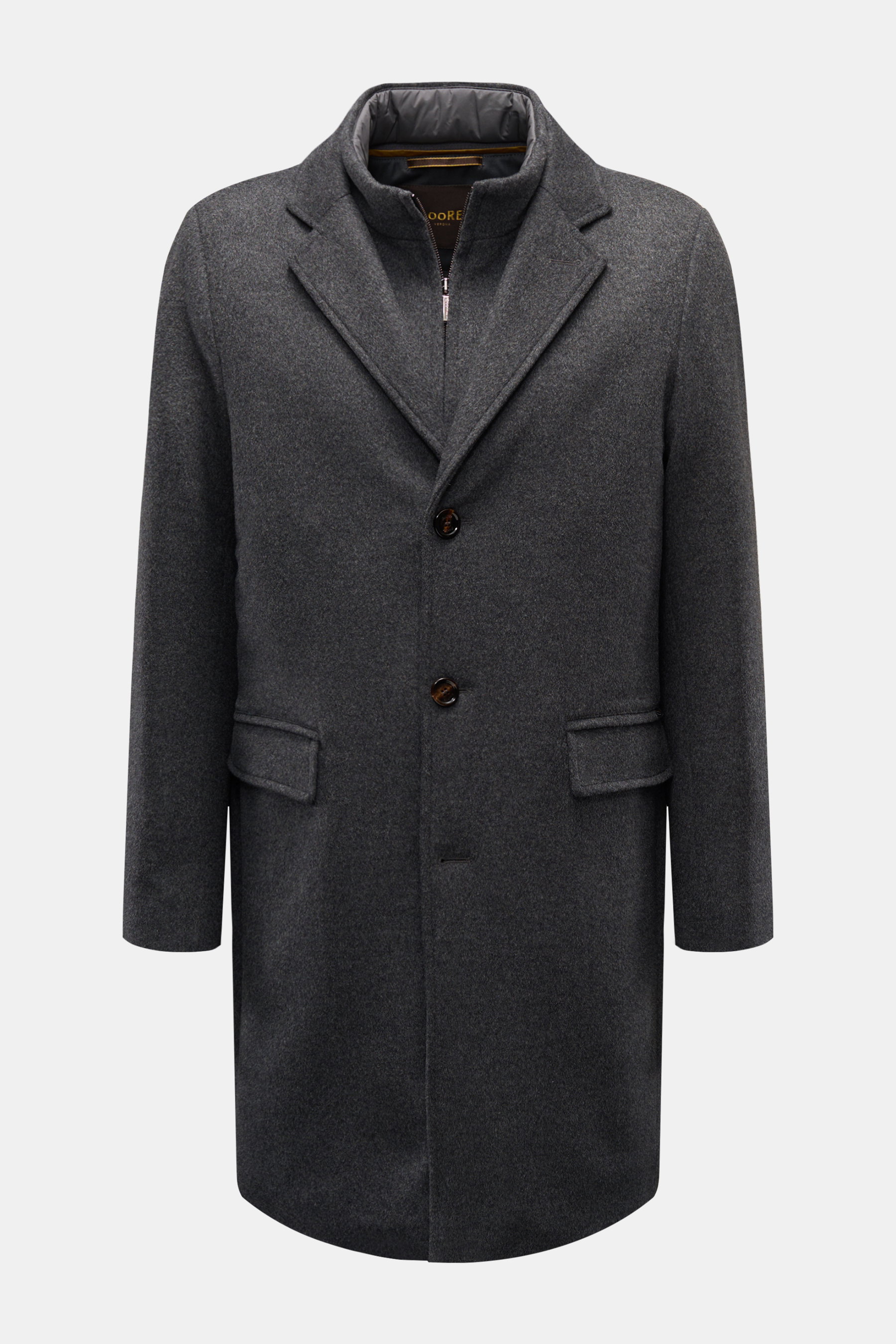 Moorer Mantel 'Montesi' dunkelgrau meliert, frontal fotografiert, aus Woll-Cashmere-Mix, Slim Fit, Reverskragen, leicht wattiert, mit Double-Front und Hüfttaschen.