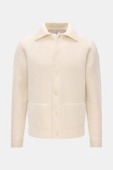 Front view of 04651/ A trip in a bag Woll-Overshirt 'Boiled Blouson' creme, a cream-colored buttoned jacket with collar and two front pockets. <p>Boiled Blouson</p>