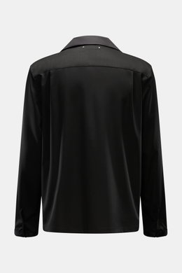 Back view of the Golden Goose Overshirt 'M's Tailored Shirt Paolo W Camp' black in smooth virgin wool twill with satin collar, cuffs, and two metal stars on the back. Uncomplicated, individual, GOLDEN GOOSE: This overshirt in fine virgin wool twill brings