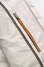 Close-up interior view of the Moorer Down jacket 'Alec' beige melange showing soft pure linen fabric, smooth lining, and a zippered inside pocket with classic topstitch. This elegant quilted jacket 'Alec' by MOORER will see you through the changing season