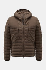 Front view of Stone Island Daunenjacke 'Seamless Tunnel Nylon Down-TC' braun, a slim fit brown down jacket with hood, high zip, water-repellent microfiber, elastic cuffs, zippered pockets, and compass badge, featuring lightweight responsible down filling 