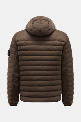 Back view of Stone Island Daunenjacke 'Seamless Tunnel Nylon Down-TC' braun, lightweight brown down jacket with hood, slim fit, and signature compass badge.