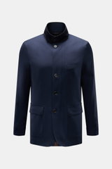 Front view of Mandelli Jacke navy, a slim fit jacket in pure wool with smooth texture, standing collar, two-way zipper, buttoned wind flap, buttoned sleeve cuffs, half-lined, two inner pockets, and flap pockets.