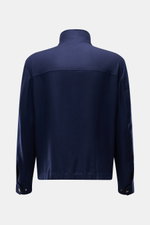 Colombo Cashmere Jacke navy, Rückansicht, reiner Cashmere, weicher Griff, Regular Fit, Stehkragen, Zwei-Wege-Reißverschluss, paspelierte Fronttaschen, feine Handwerkskunst.