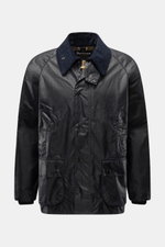 Barbour Wachsjacke 'Bedale' dark navy, Frontansicht, gewachste Baumwolle, Cord-Kragen, Tartan-Futter, Taschen, Regular Fit, Windblende, Raglanärmel.