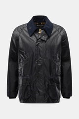 Barbour Wachsjacke 'Bedale' dark navy, Frontansicht, gewachste Baumwolle, Cord-Kragen, Tartan-Futter, Taschen, Regular Fit, Windblende, Raglanärmel.