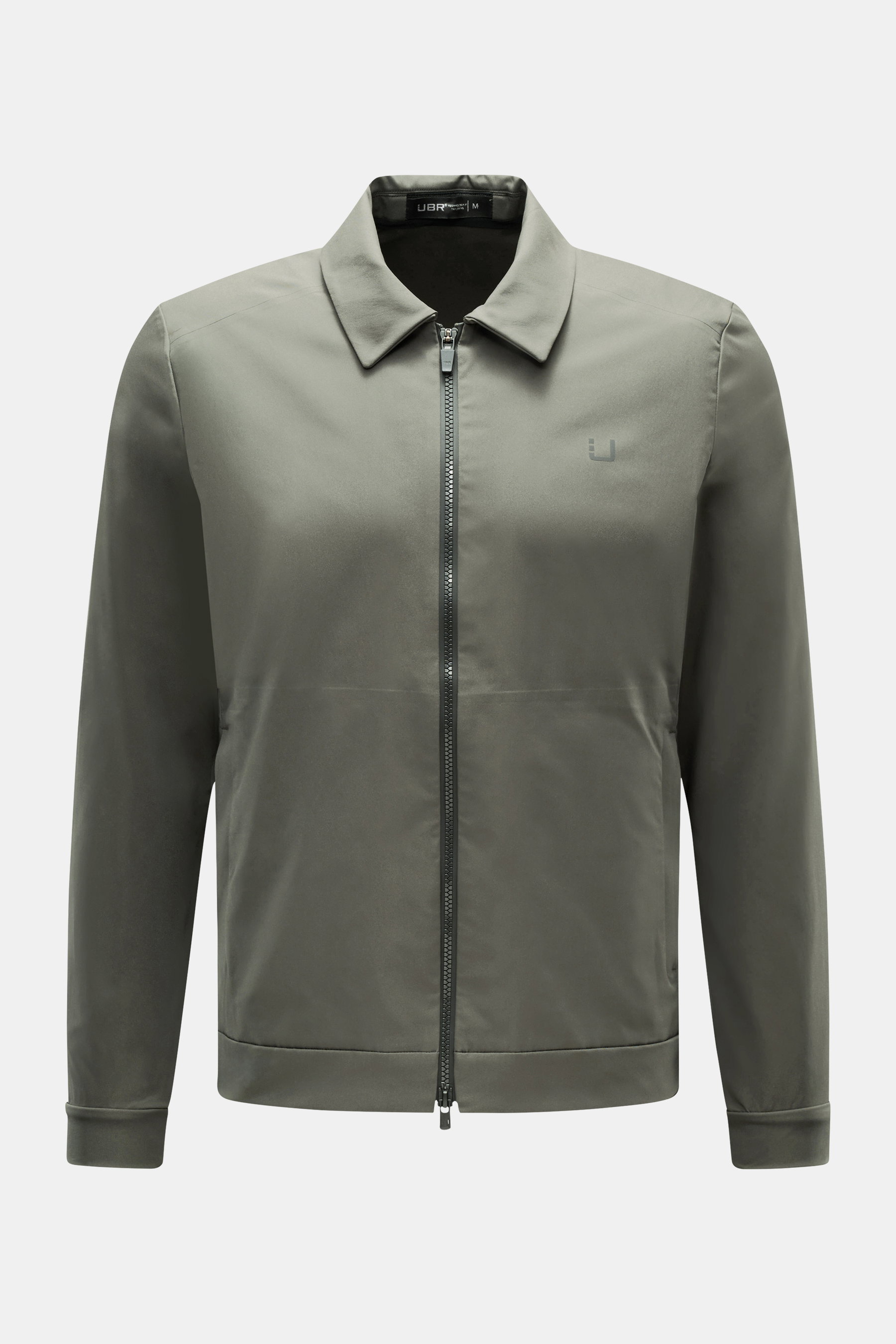 UBR Jacke 'Nano' graugrün, Frontansicht, Slim Fit, glatte Microfaser, Wind- und wasserabweisend, zwei-Wege-Reißverschluss, Umlegekragen.