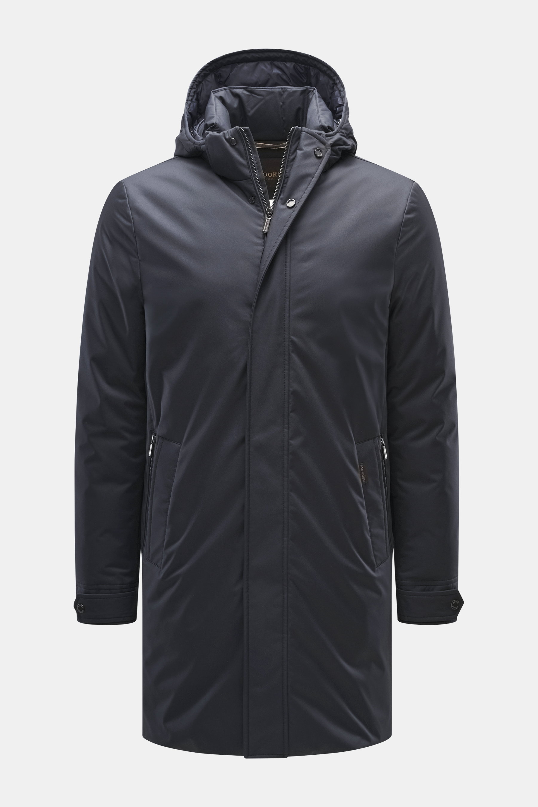 Frontansicht des Moorer Daunenmantel 'Vermont' navy mit wasserabweisender Microfaser, Slim Fit, abnehmbarer Kapuze und wärmender Daunenfüllung.