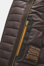 Close-up front view of Moorer Jacket 'Nobile' dark brown showing water repellent, double-front with two-way zip, and smooth lining.

With its water repellent finish and clean look with double front, the jacket 'Nobile' by MOORER is the perfect city player