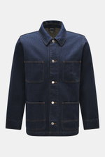 A.P.C. Jeansjacke navy aus griffigem, reinem Baumwoll-Denim, Slim Fit, frontal fotografiert mit Umlegekragen, fünf-Knopf-Leiste, vier Fronttaschen, Knopf-Ärmelabschlüssen.