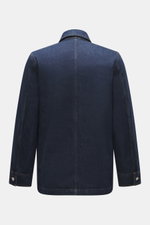 A.P.C. Jeansjacke navy, Rückansicht, Denim aus reiner Baumwolle, griffige Qualität, Slim Fit, Umlegekragen, Ärmelabschlüsse mit Knopf, ohne Fronttaschen sichtbar.