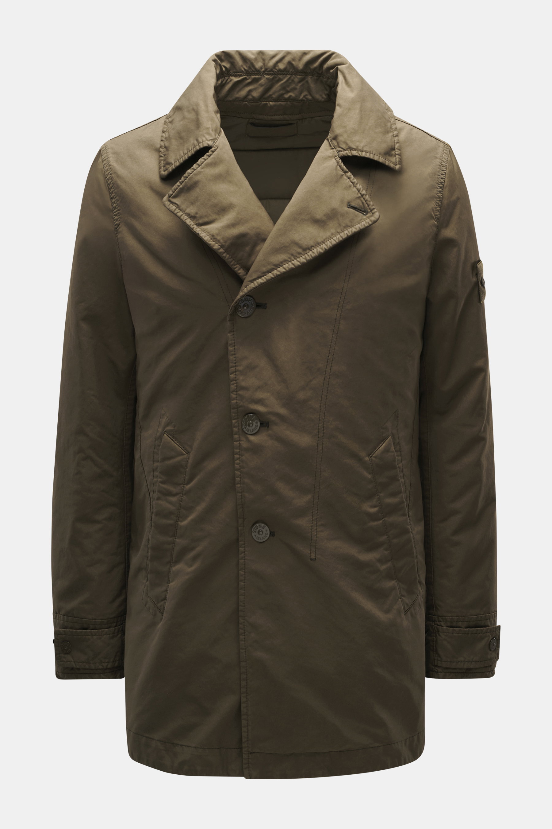 Stone Island Jacke 'David-TC Ghost Piece' oliv, frontal fotografiert, Slim Fit, Anti-Drop-Finish, variable Kragenform, tonales Badge, leichte Primaloft-Wattierung.