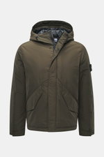 Stone Island Jacke 'Micro Reps' khaki, frontale Nahaufnahme, Popeline Microfaser, Slim Fit, Kapuze wattiert, Kompass-Badge, zwei Taschen, Knöpfe, Primaloft wattiert.