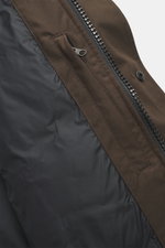 Close-up front interior view of Canada Goose Down parka 'Langford' dark brown showing smooth black lining, zipper, and snap button details.

<p>Urban style with an arctic background – the down parka 'Langford' by CANADA GOOSE impresses with its clear, fun