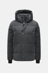 Canada Goose Daunenjacke 'Wyndham' dunkelgrau, Frontansicht, Slim Fit, Microfaser-Baumwoll-Mix, wasserabweisend, Daunenfüllung, Kapuze, Windblende, Leistentaschen, Weblabel, Windschutzbündchen, Futterstoff, Innentaschen, Rucksackträger.