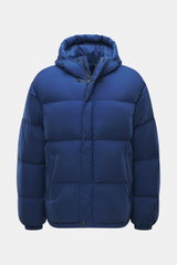 Canada Goose Daunenjacke 'Sterling' dunkelblau, Frontansicht, Oversized Fit, hochwertige Microfaser, wasserabweisend, wärmende Daunenfüllung, Kapuze mit Tunnelzug, Zwei-Wege-Reißverschluss, Leistentaschen mit Zipper, elastische Ärmelbündchen.
