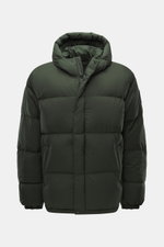 Canada Goose Down jacket 'Sterling' dark green shown from the front, oversized fit with high-quality microfiber, smooth touch, water-repellent, warm down filling, high-closing two-way zipper, wind flap with snap buttons, quilted hood with drawstring, larg