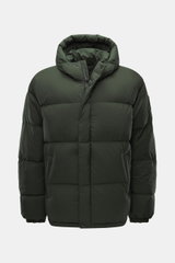 Canada Goose Down jacket 'Sterling' dark green shown from the front, oversized fit with high-quality microfiber, smooth touch, water-repellent, warm down filling, high-closing two-way zipper, wind flap with snap buttons, quilted hood with drawstring, larg